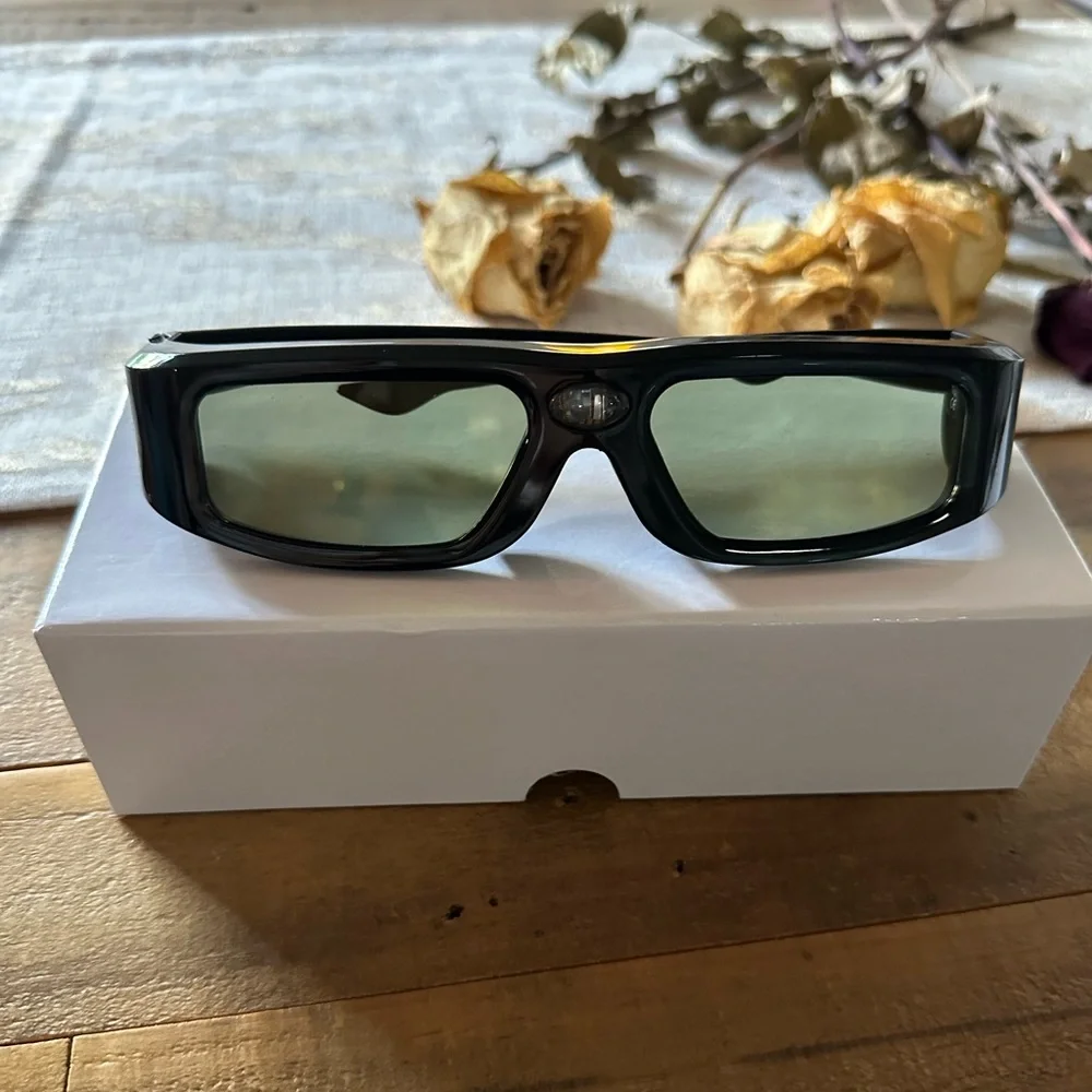 SainSonic Active 3D glasses. Rechargeable Bluetooth brand New nWT black